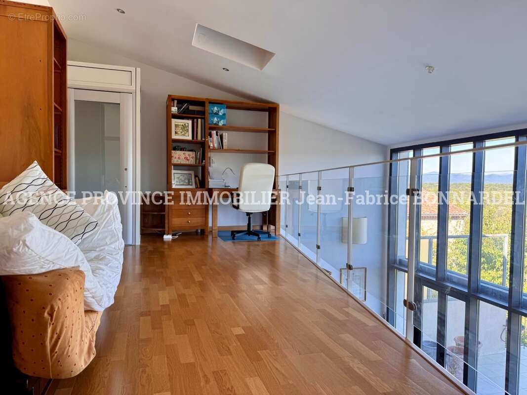 Maison à MONTSEGUR-SUR-LAUZON