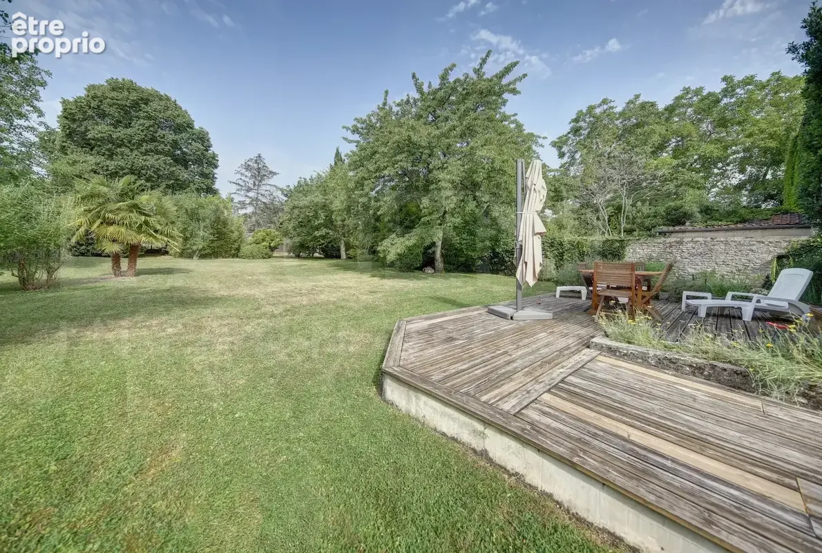 Jolie propriete avec beau jardin paysage - photo 6