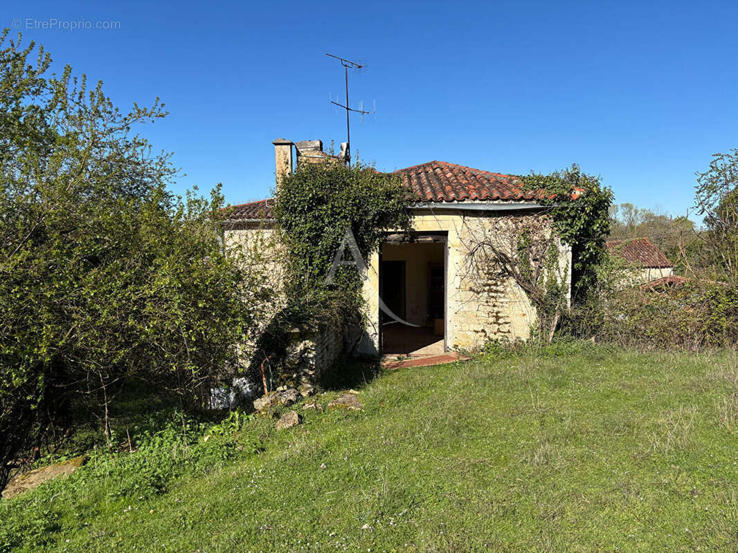 Maison à FONTENAY-LE-COMTE