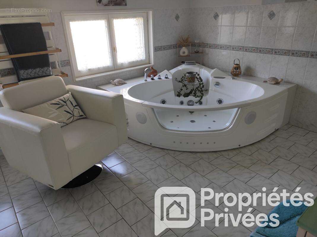 Maison à LONGNY-AU-PERCHE