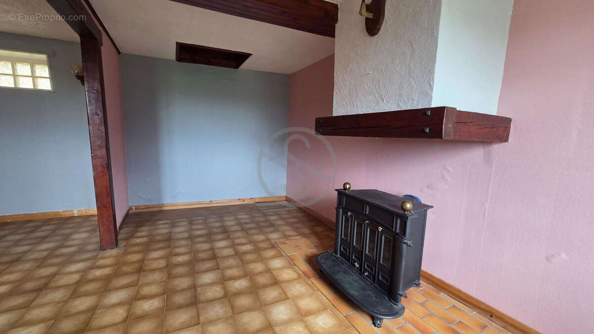 Maison à LA FRETTE
