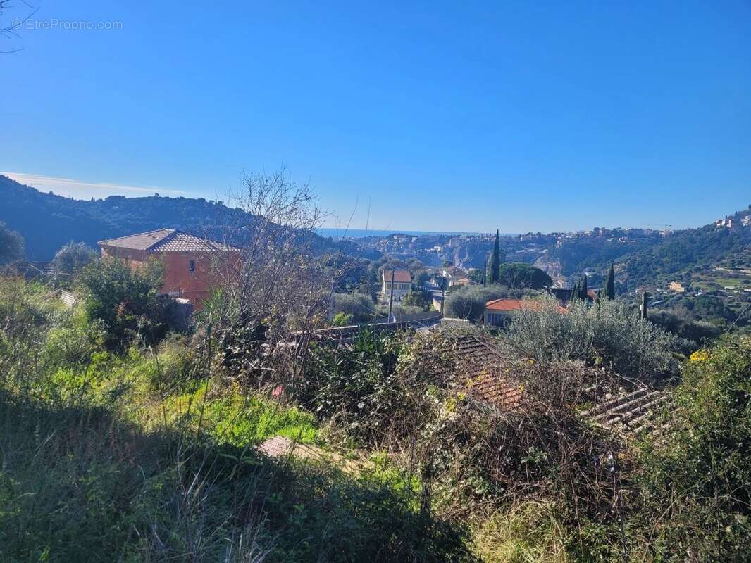 Terrain à NICE