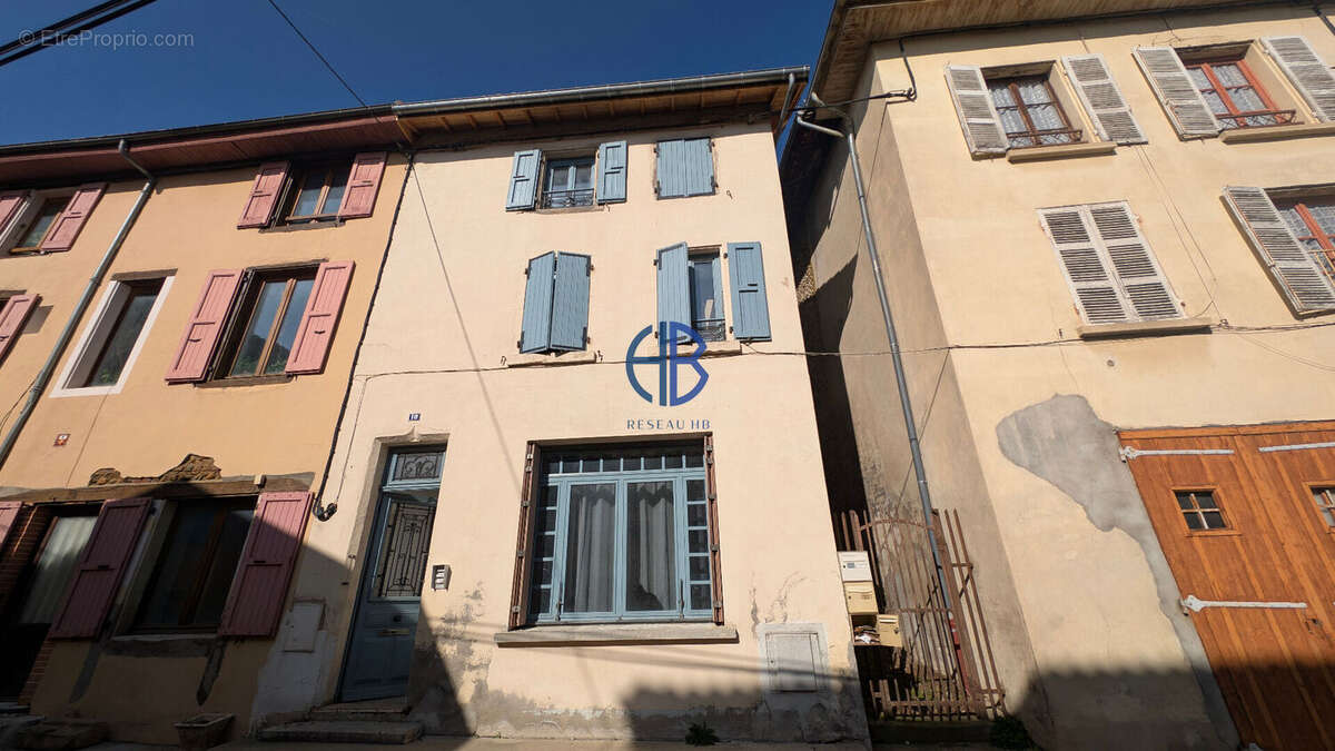 Appartement à LA COTE-SAINT-ANDRE
