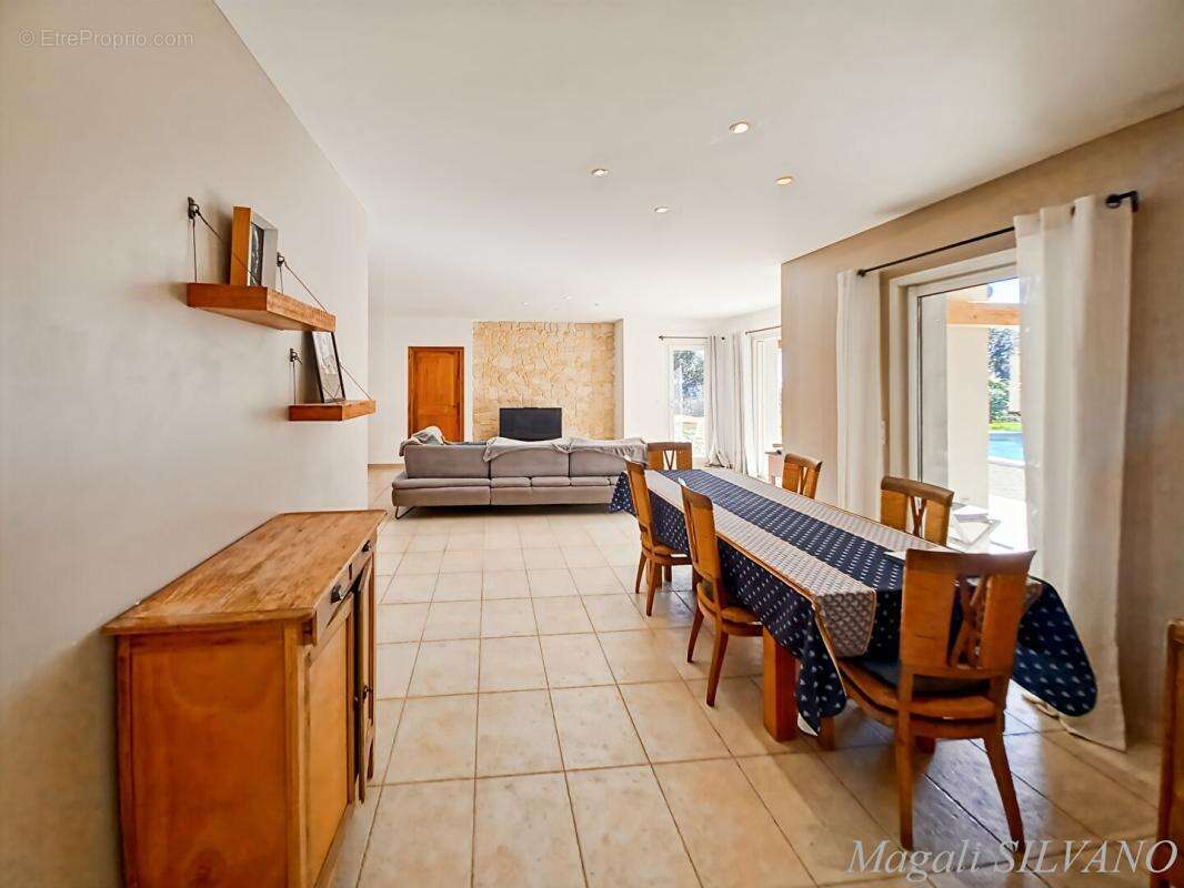 Villa F5 vue mer avec piscine à pied du village - photo 10