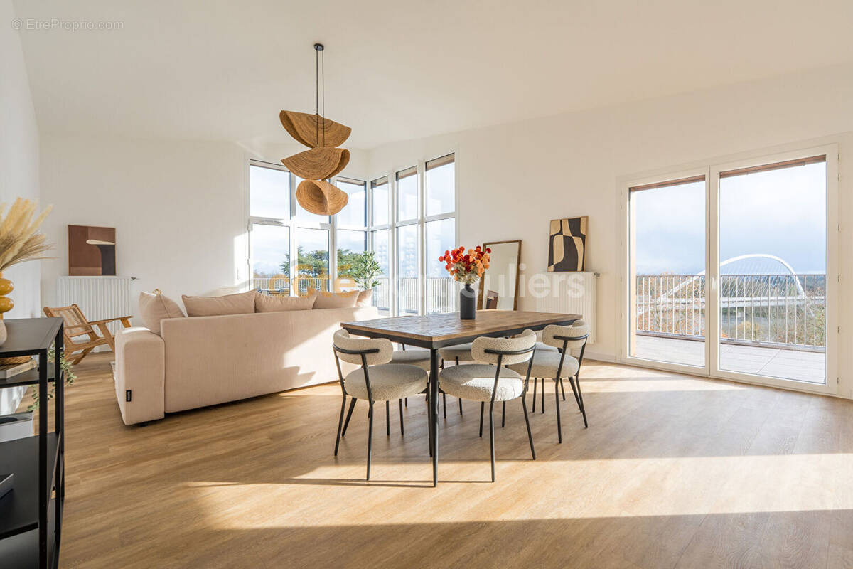 Appartement à SAINT-JEAN-DE-LA-RUELLE