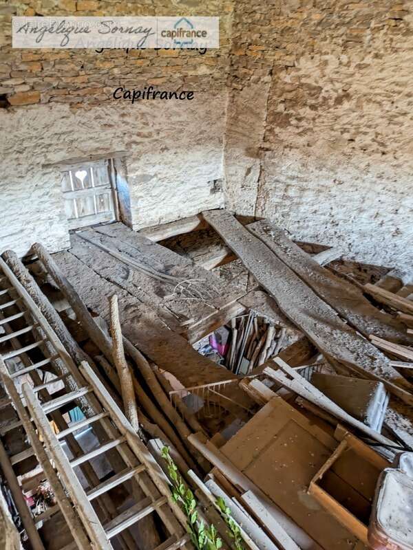 Maison à SAINT-JULIEN