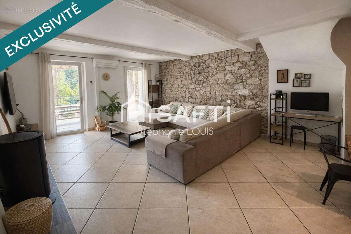 Photo 2 - Maison à LE MUY