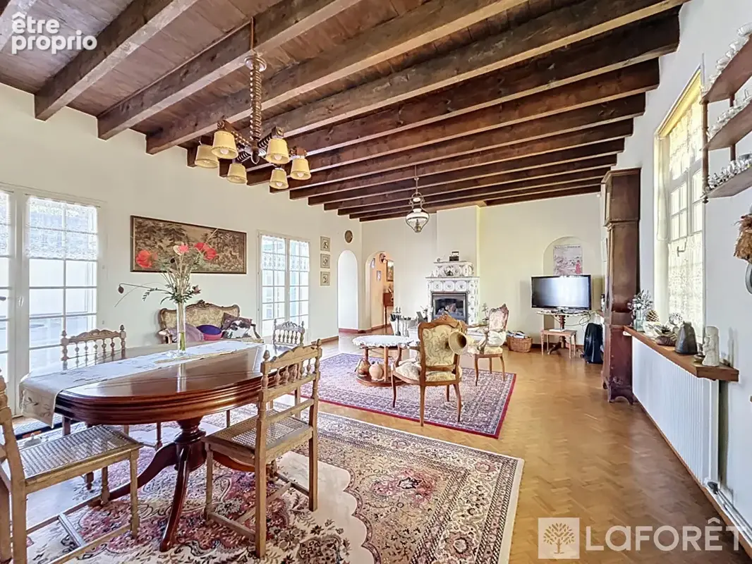 Maison 6 pièces 220 m² à vendre à Lestrem (62136) - photo 2