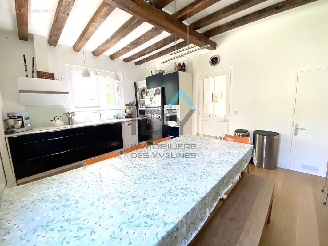 Maison à MAREIL-MARLY