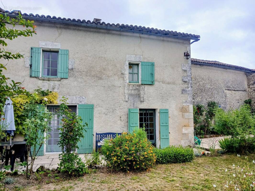 Maison à VERTEILLAC