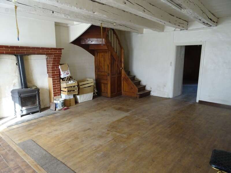 Maison à CHERVES-CHATELARS