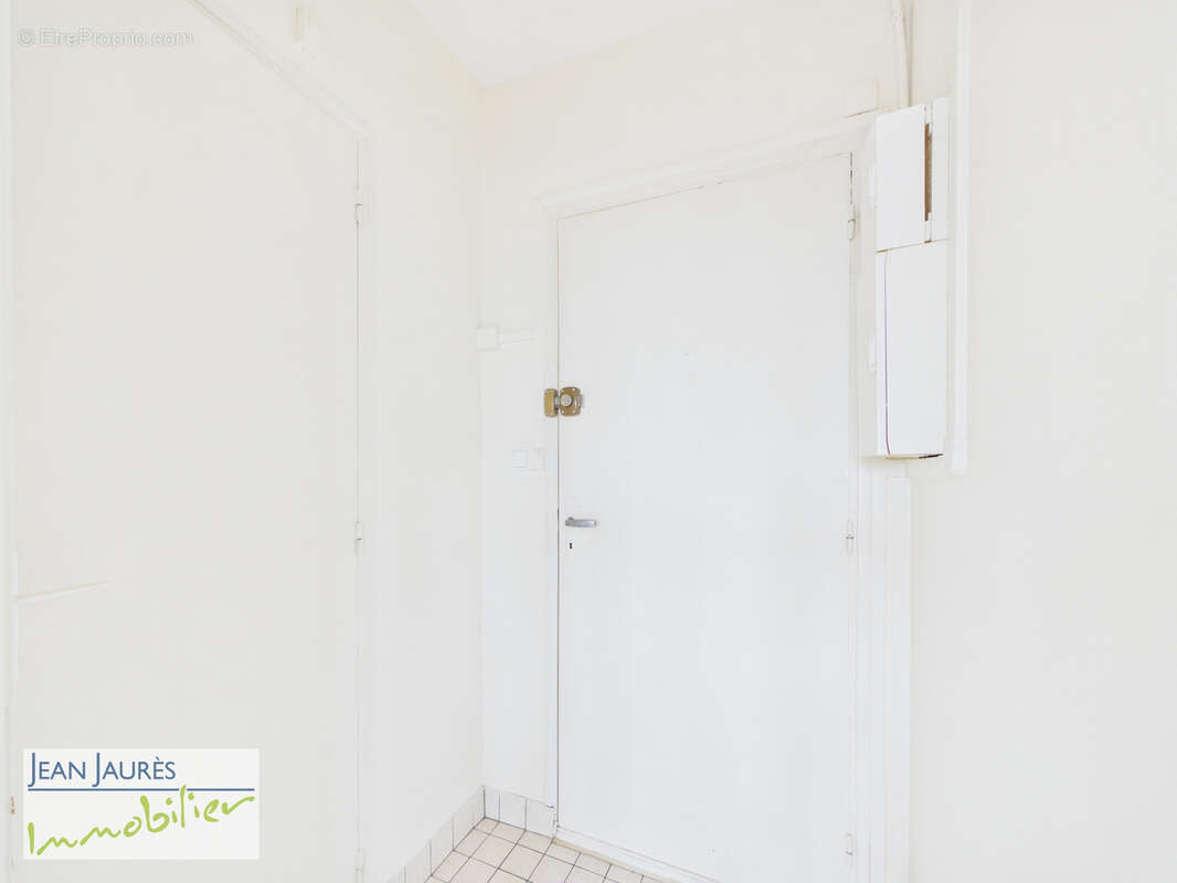 Appartement 2 pièces dans une copropriété sécurisée - photo 9