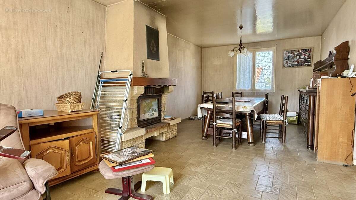 Maison à TORCE-EN-VALLEE