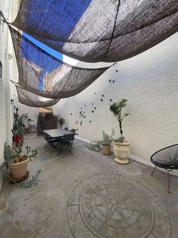 Maison à LEZIGNAN-CORBIERES