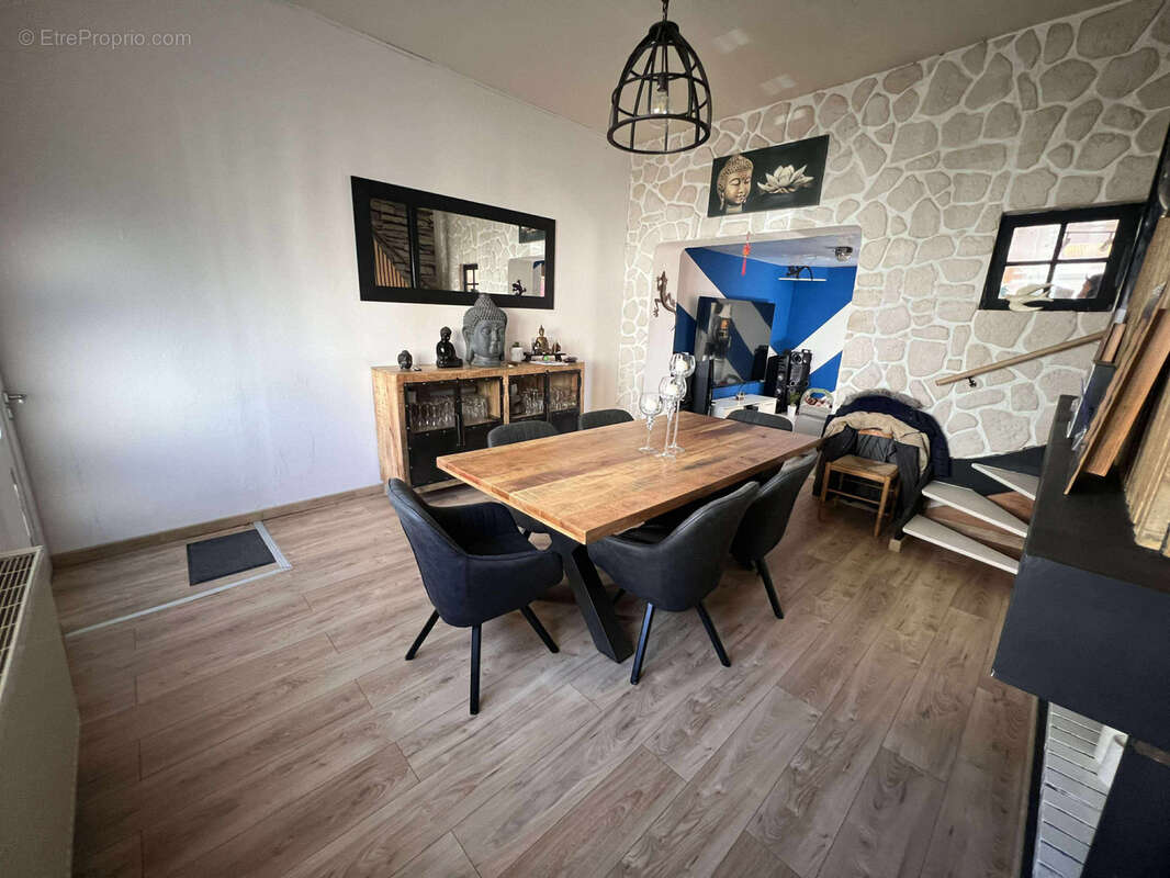 Jolie maison 1 chambre cour - photo 4