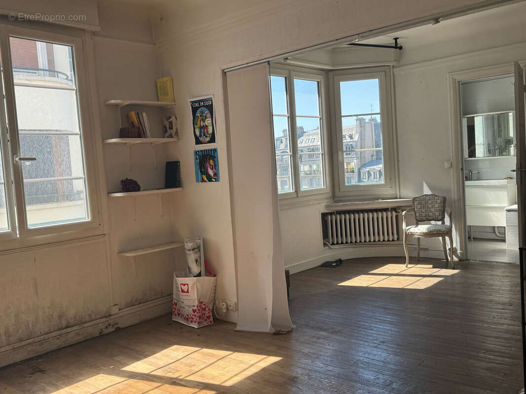 Appartement à PARIS-17E