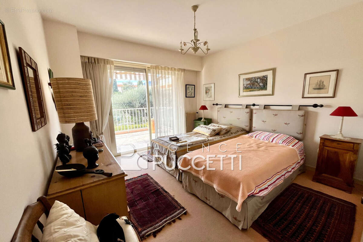 Appartement à VENCE