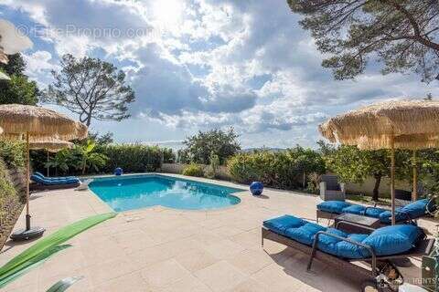 Maison à MOUANS-SARTOUX