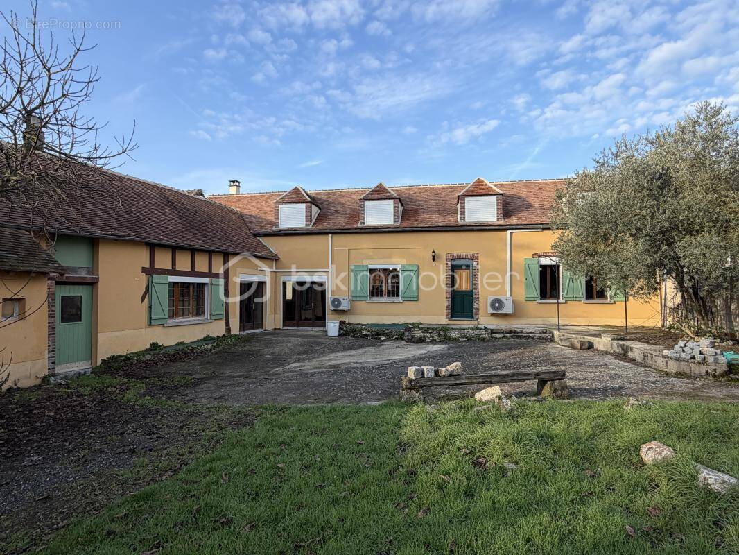 Maison à BAZOCHES-LES-BRAY