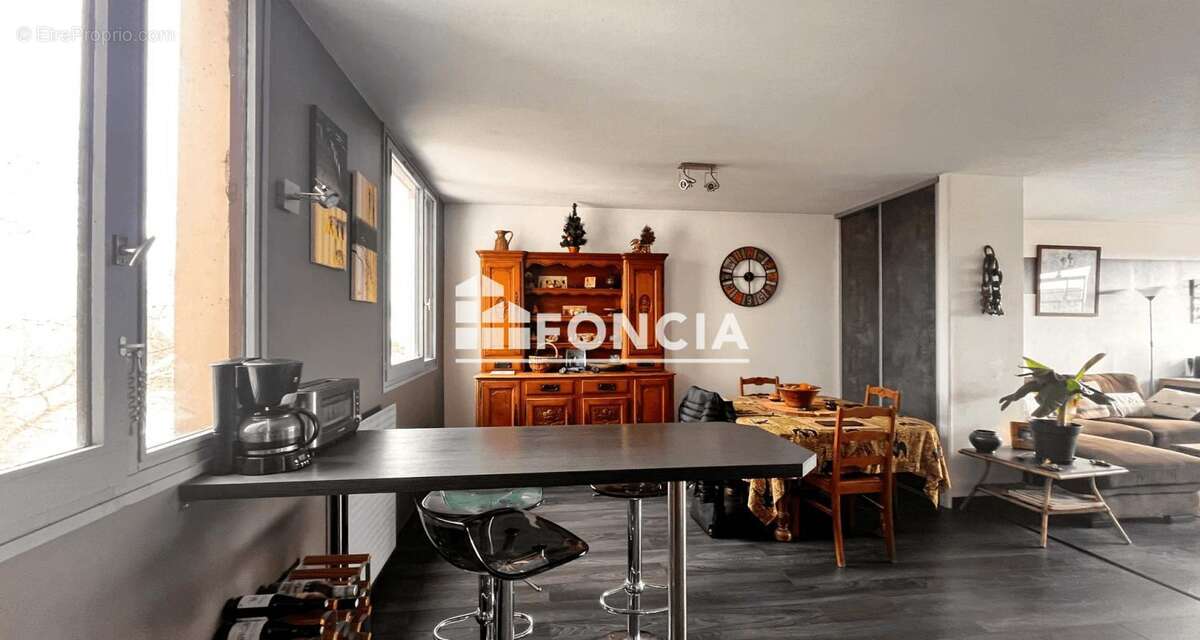 Appartement à VAULX-EN-VELIN