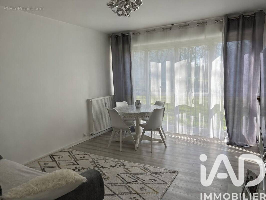 Photo 1 - Appartement à SAINT-OUEN-L'AUMONE