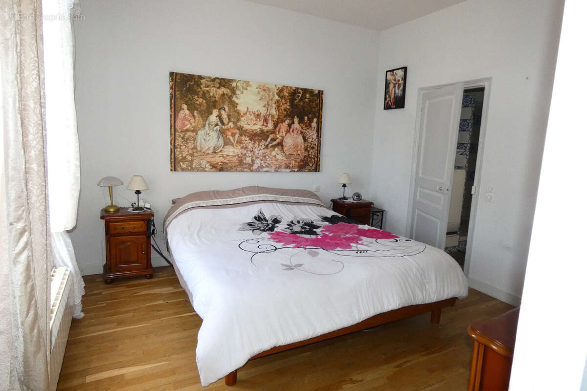 Appartement à NERIS-LES-BAINS