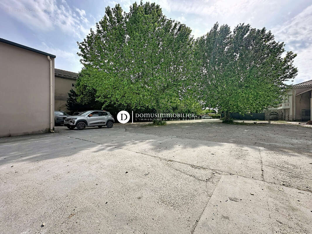 Appartement à PERNES-LES-FONTAINES