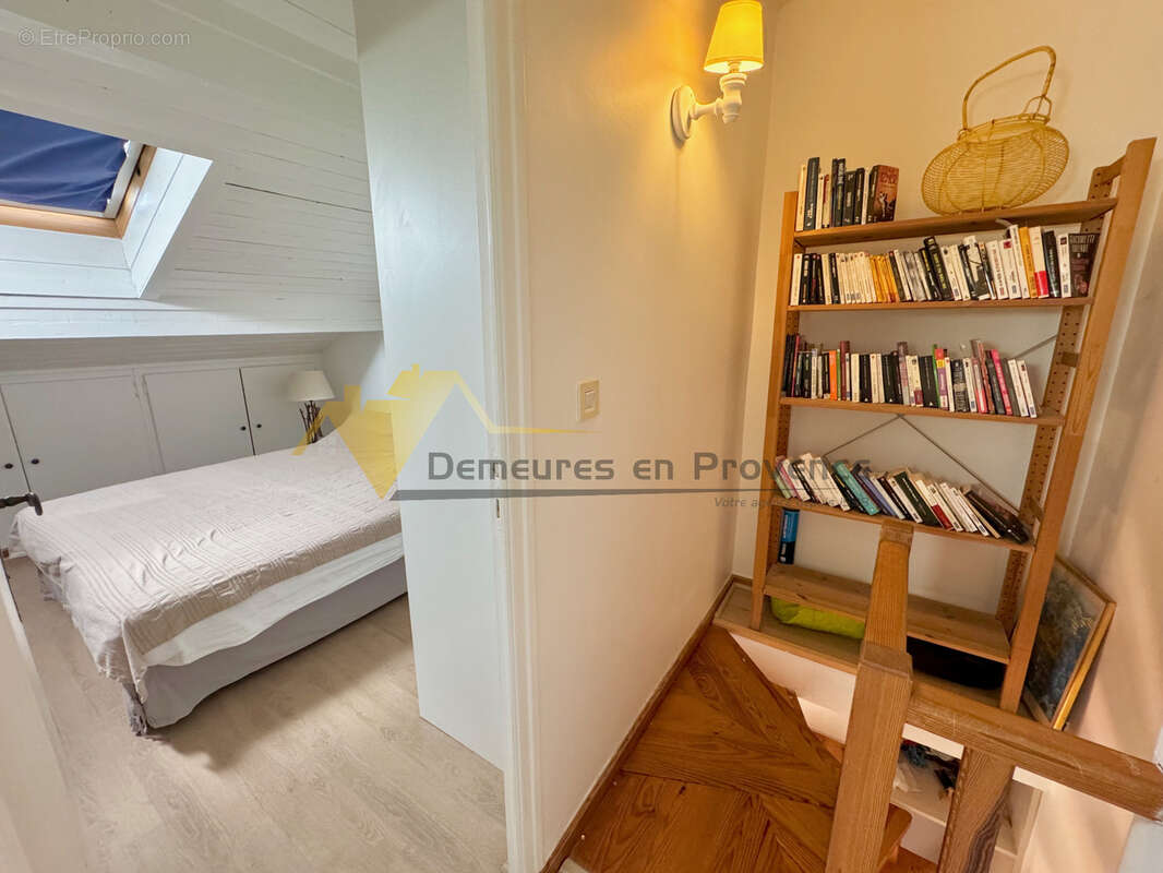 Duplex - T2 climatisé avec terrasse dans résidence - photo 12