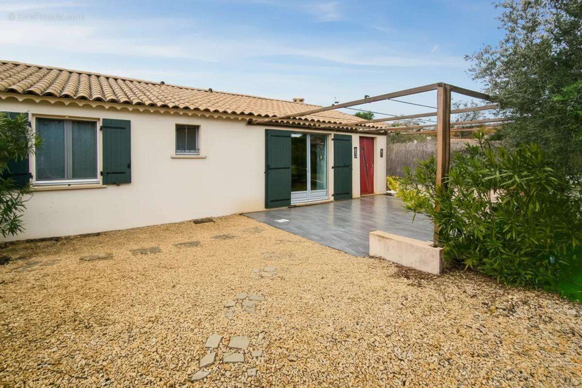 Maison à LA BASTIDE-DES-JOURDANS