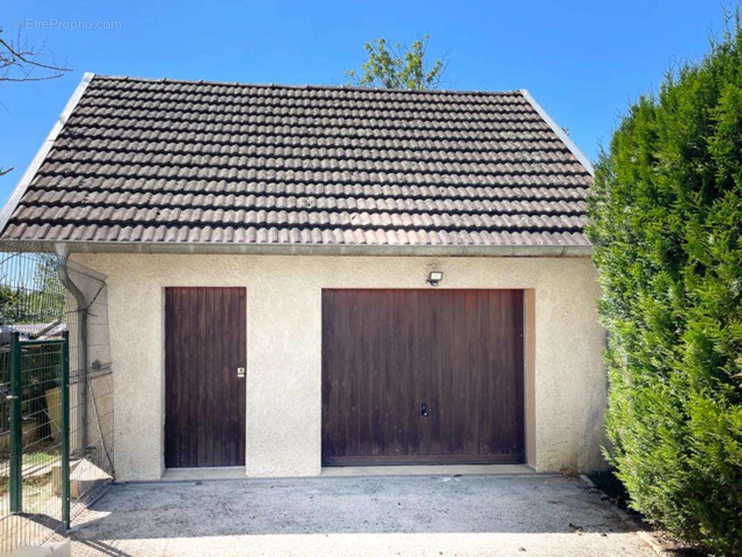 Maison de 6 pièces de 210 m² à Le Bouchage - photo 15