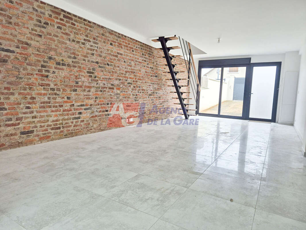 Appartement à HOUILLES