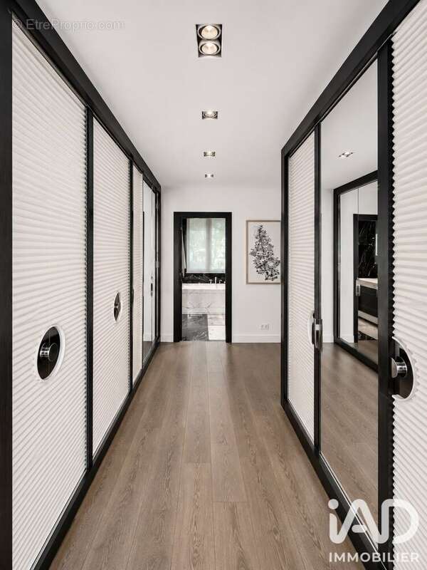 Maison 400 m² à Bougival  - photo 9