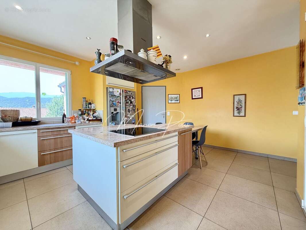 Maison 158 m² à Vinca  - photo 2