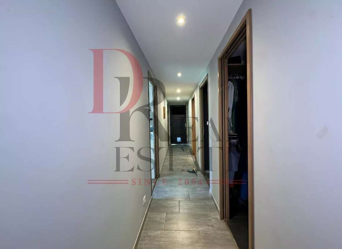 Appartement à CASTELLAR