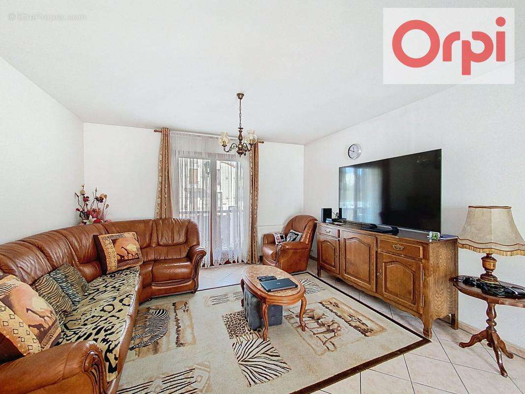 Maison à LES CLAYES-SOUS-BOIS