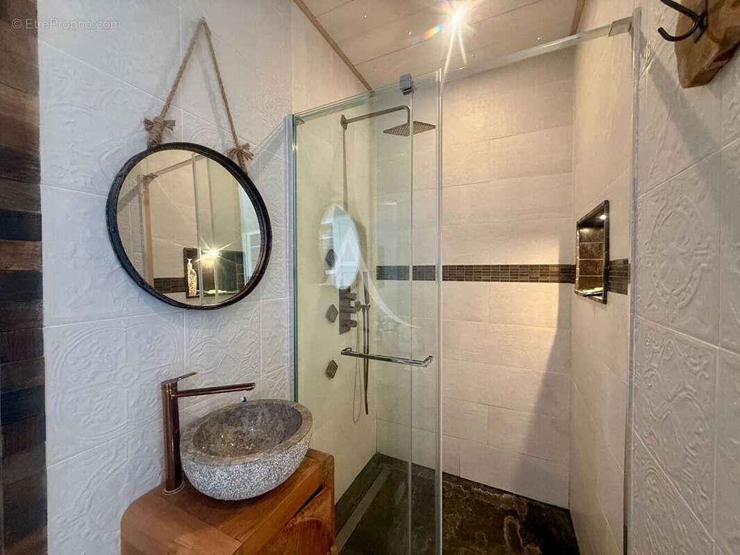 Appartement à GINASSERVIS