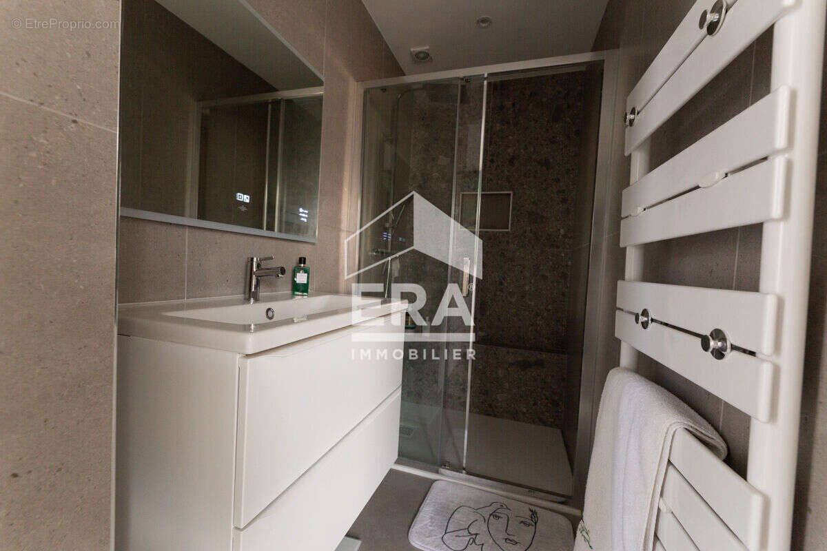 Appartement à MANDELIEU-LA-NAPOULE