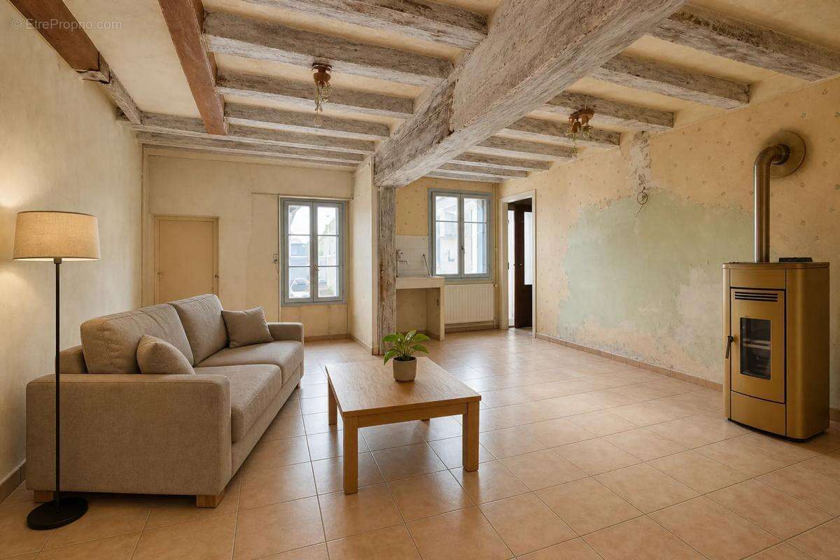 Maison à THIVILLE