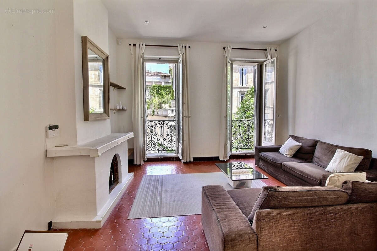 Appartement à MARSEILLE-6E