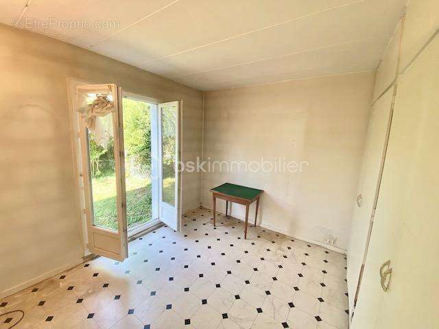 Maison à OZOIR-LA-FERRIERE