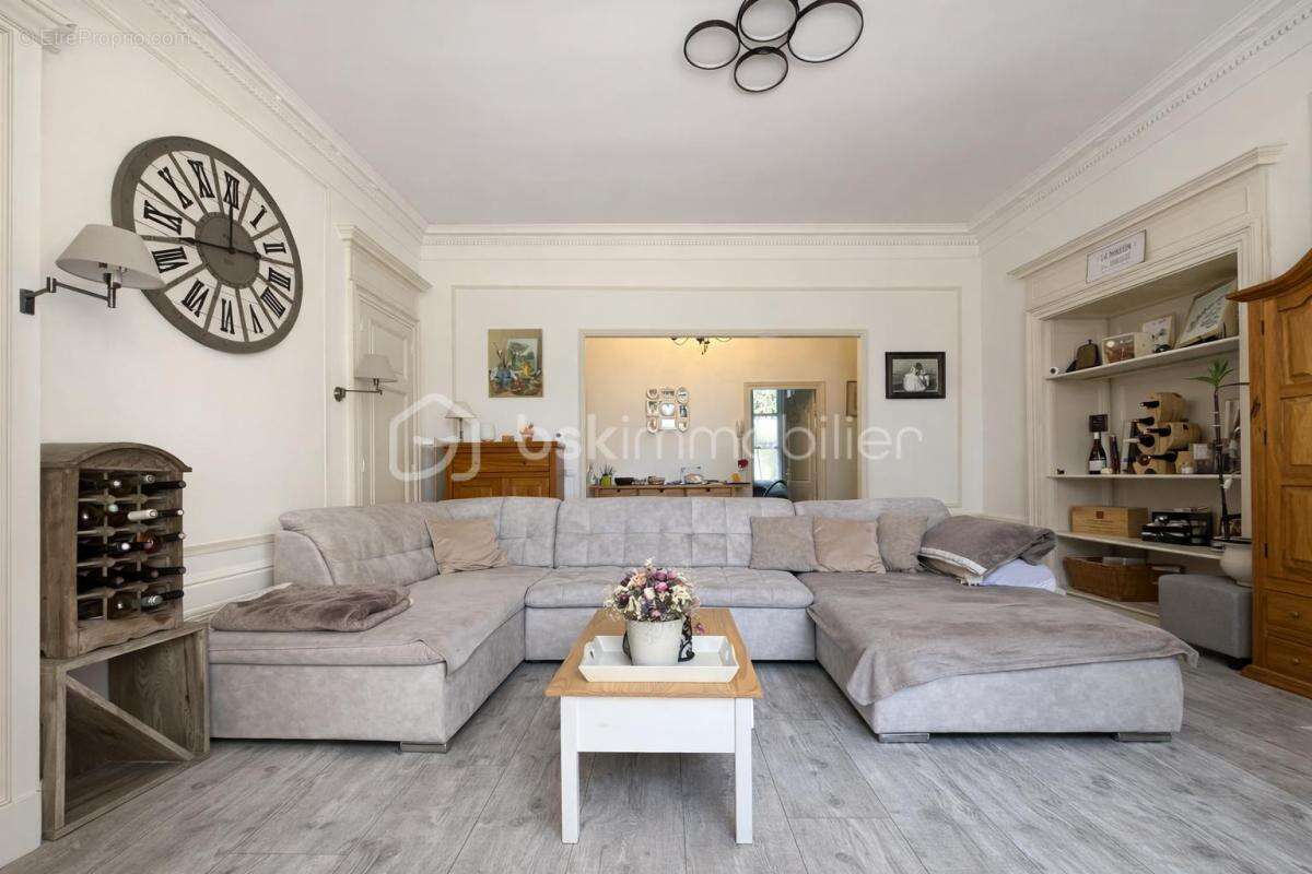 Appartement à CHARNAY-LES-MACON