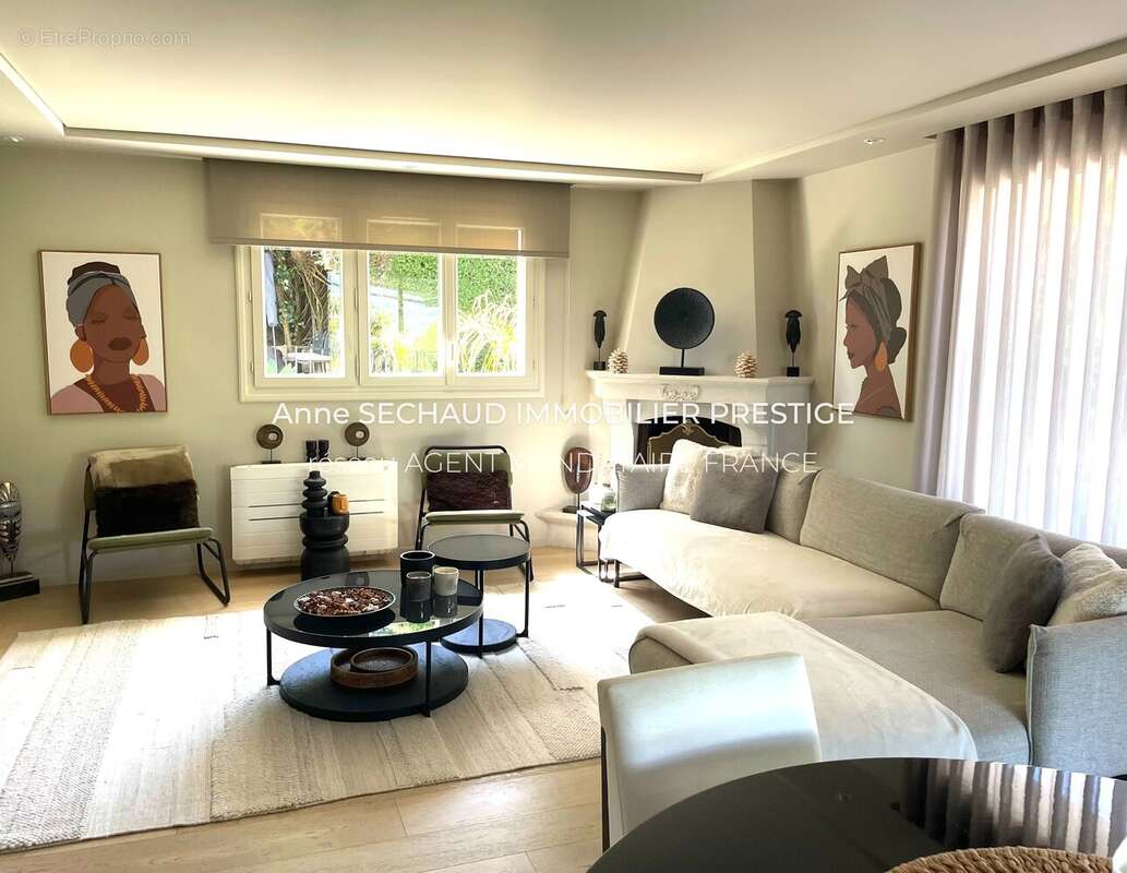 Maison à MOUGINS