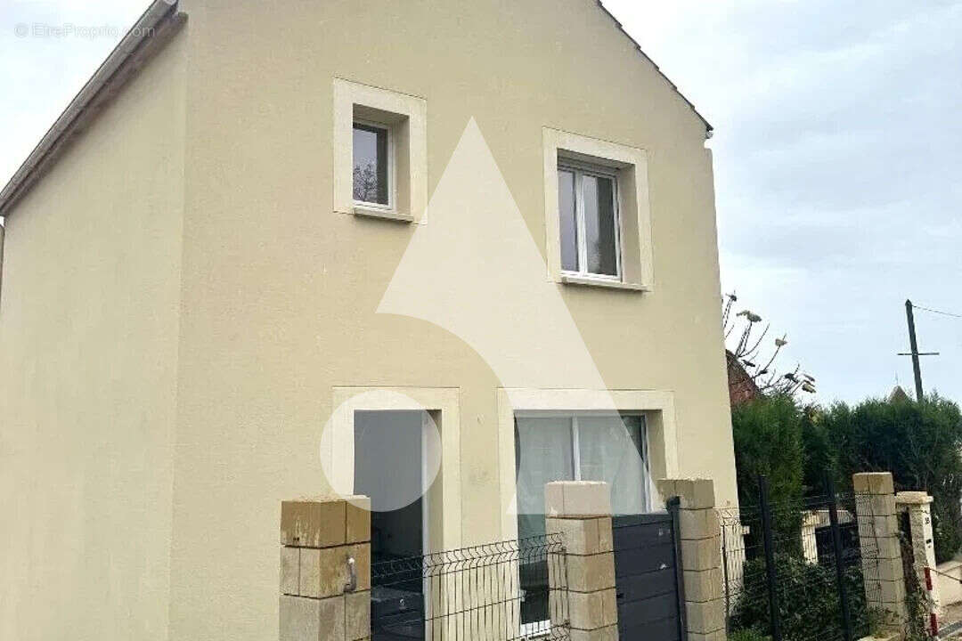 Maison à VILLIERS-SUR-MORIN