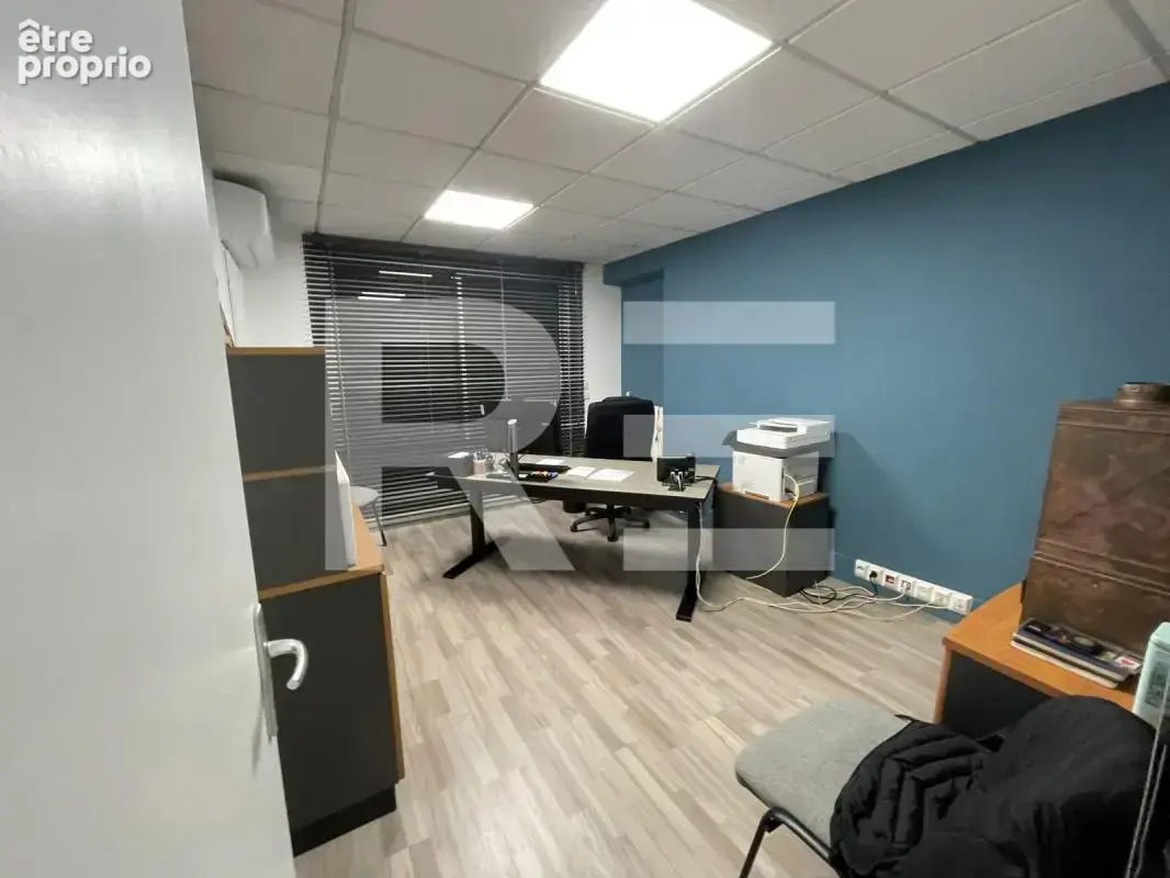 Ensemble immobilier pour professionnel de 400m2 en centre ville de nimes - photo 4