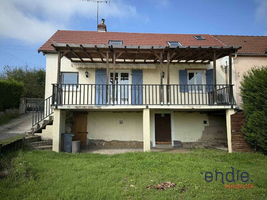 Maison à DOMPIERRE-SUR-BESBRE