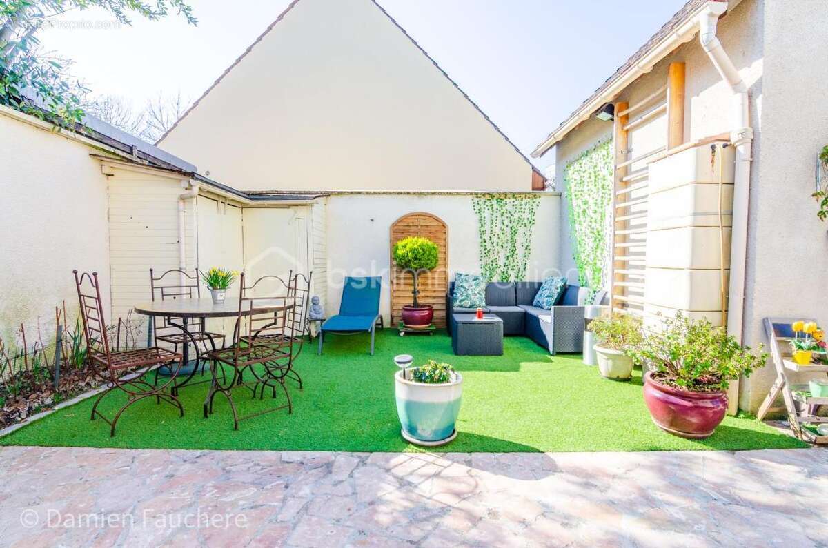 Maison à DAMMARIE-LES-LYS