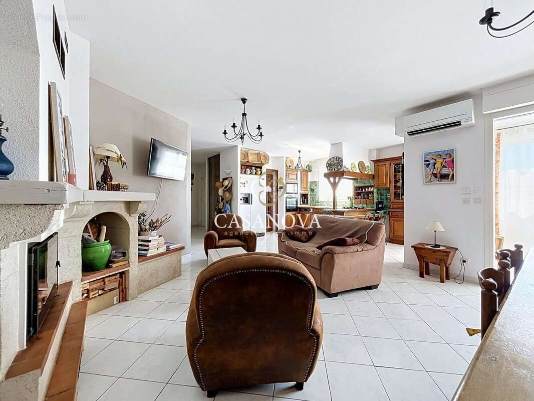 Villa avec vue mer à vendre à Marseillan Plage  Maison 5 chambres avec rooftop, garage, parkings et plages à pied - photo 9