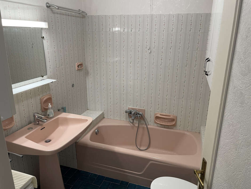 BAISSE DE PRIX ! EXCLUSIVITE T1-Balcon -Menton Garavan en étage élevée dans une résidence de standing- Cave - photo 15
