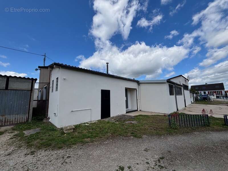 Local / Entrepôt / Atelier à vendre BOURGES (18) - photo 6