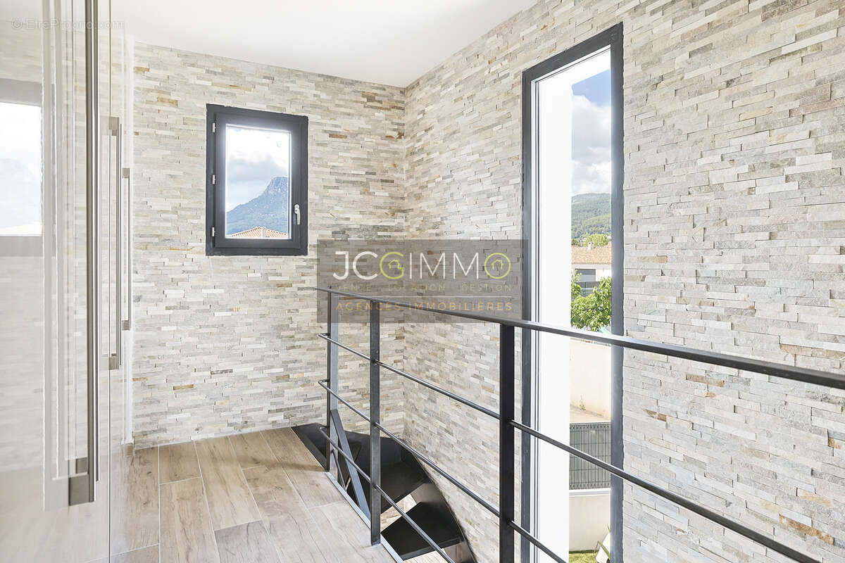 Maison à LA FARLEDE